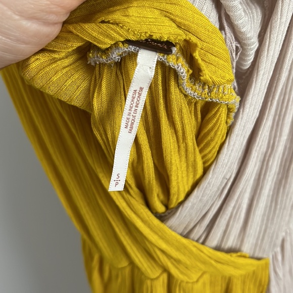 Free people top - Picture 2 of 4